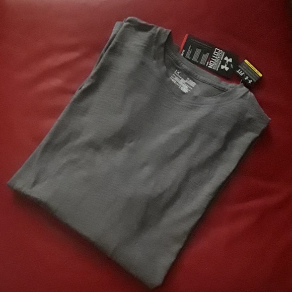 Under Armour Other - Under Armour Shirts (men's)